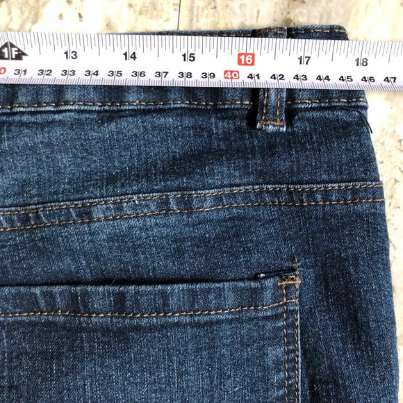 Vero Cropped Jeans by Veronique Cloutier - Picture 5 of 12